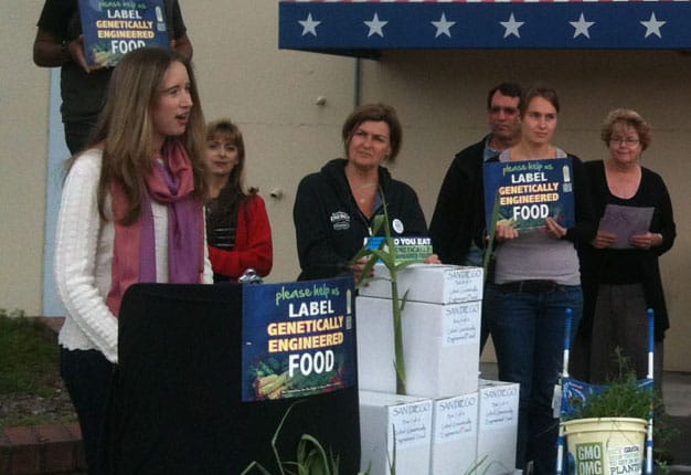 Lisa Bronner is at a rally speaking out for labeling GMOs
